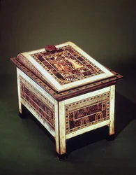 Coffre, de la tombe de Toutankhamon (vers 1370-1352 av. J.-C.) Nouveau Royaume
