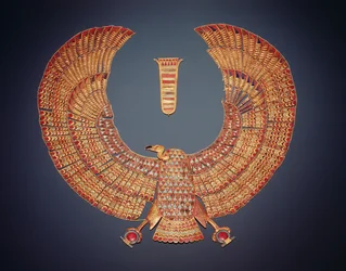 Collier en forme de déesse vautour Nekhbet, de la tombe de Toutankhamon (c.1370-1352 av. J.-C.) Nouvel Empire
