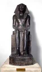 Antiquité égyptienne : sculpture en basanite représentant Thoutmosis III (vers 1504-1450 av. J.-C.), pharaon égyptien. 18ème dynastie. De Thèbes. Turin, musée égyptien