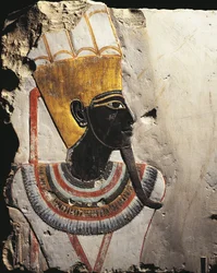 Blocs de calcaire peints avec des reliefs représentant le dieu Amon-Min, du temple de Thoutmosis III à Deir el-Bahari, Égypte