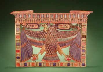 Pectoral de pylône décoré du vautour de la Haute-Égypte, de la tombe de Toutankhamon (c.1370-52 av. J.-C.) Nouvel Empire