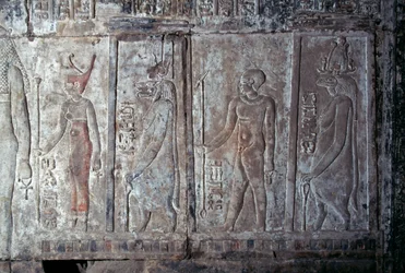 Relief avec Neith, Opet, Hor Hijen et Hirent, Temple funéraire d