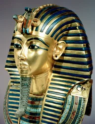 Masque funéraire en or, de la tombe de Toutankhamon