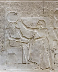 Bas-relief, temple de Séthi Ier, Abydos, Égypte