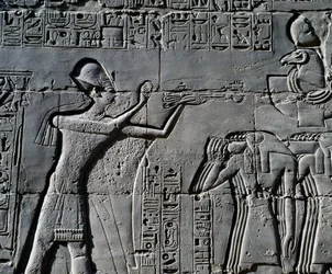 Ramsès II devant le bateau sacré, relief, murs intérieurs de la Grande Salle Hypostyle, Complexe du Temple de Karnak (Liste du patrimoine mondial de l