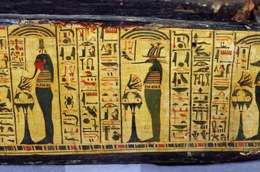 Détail de la base extérieure du cercueil de la momie de Nesyamun, probablement trouvé à Deir el-Bahari, Nouvel Empire, vers 1100 av. J.-C. (bois peint)