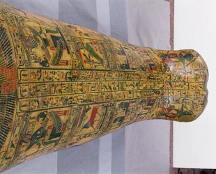 (détail) du couvercle extérieur du cercueil de la momie de Nesyamun, peut-être trouvé à Deir El-Bahri, Nouvel Empire, vers 1100 av. J.-C.