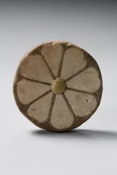 Incrustation florale, Nouvel Empire, règne de Ramsès III, 1184-53 av. J.-C. (faïence)