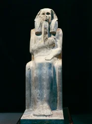 Statue du pharaon Djéser, provenant de Saqqarah, IIIe dynastie