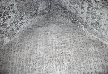 Toit et mur de la chambre funéraire de la pyramide d