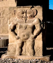 Antiquités égyptiennes : la divinité Bès. Détail d