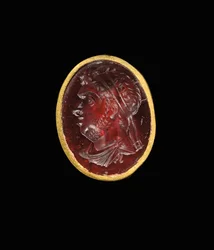 Bague intaille hellénistique avec portrait royal d