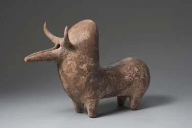 Rhyton Amlash en forme de taureau Zébu