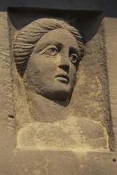 Relief représentant Vénus, Wochengoetterstein, détail de la Colonne de Jupiter (réplique), Hausen an der Zaber, Brackenheim, Bade-Wurtemberg, Allemagne, civilisation romaine, IIe-IIIe siècle après J.-C.