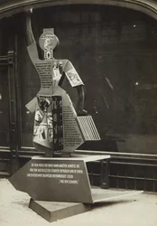 La femme et la presse, 1928
