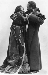 Julia Neilson et Fred Terry dans Le Mouron Rouge, vers 1905