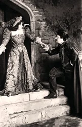 Julia Neilson et Fred Terry dans une scène de Dorothy O The Hall, début du 20e siècle