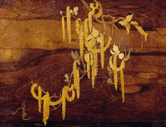Motif végétal incrusté, détail de tables gigognes de style Art Nouveau, par Emile Gallé, France, 20e siècle
