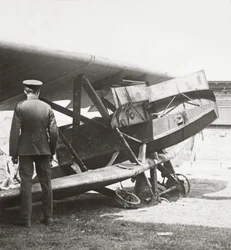Avion blindé Hun monté de sept mitrailleuses utilisées pour faucher nos gars dans les tranchées