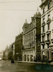 Carlton House, construit sur le site de la chapelle St Philips, Regent Street, Londres, en 1904