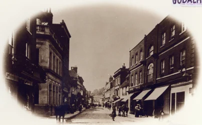Rue principale de Godalming, Surrey, vers 1900