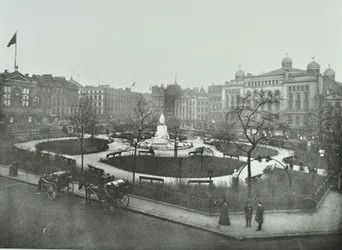 Leicester Square, Westminster LB : vue vers le nord-est, 1896