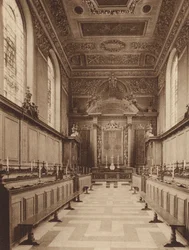 Oxford : Trinity College, intérieur de la chapelle, vue vers l