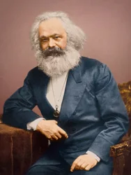 Portrait de Karl Marx en costume bleu