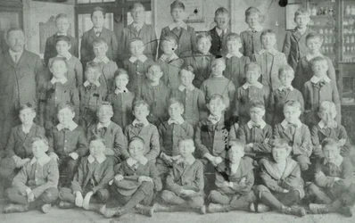 Groupe scolaire, école inconnue, 1895