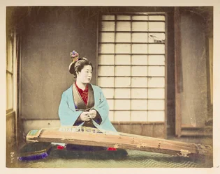 Filles chantantes [Japon], portrait en studio d