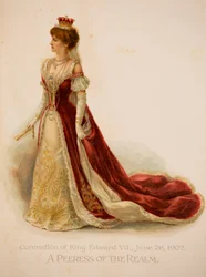 Une pairesse du royaume dans ses robes de couronnement