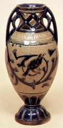 Vase Bailey décoré par E. Bennett