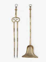 Pinces et pelle en laiton, vers 1650-99