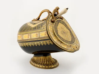 Seau à charbon par Henry Loveridge & Co., vers 1880-1927