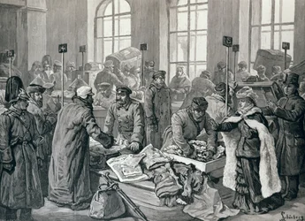 Douaniers examinant les bagages des passagers en provenance d