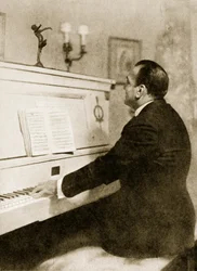 Enrico Caruso au piano
