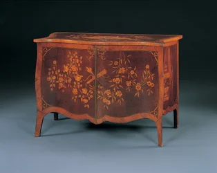 Commode marquetée de George III dans le style de John Cobb, vers 1770