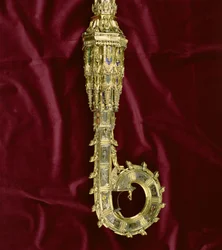 Tête et crosse de la crosse de Guillaume de Wykeham (c.1320-1404) : côté Paul (détail)