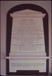 Mémorial à Annesley Voysey