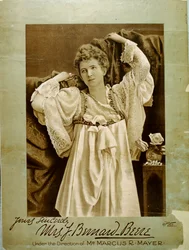 Mme J Bernard Beere