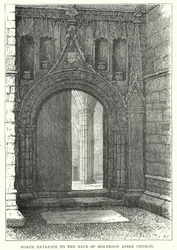 Entrée nord de la nef de l