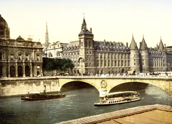 Pont au Change et Palais de Justice, Paris