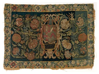 Longue housse de coussin en tapisserie représentant les armes de Walter Jones et de son épouse Eleanor Pope