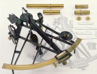 Sextant de dix pouces, probablement par George Adams (1750-95), signé par le marchand William Healer (1763-1815) (laiton avec finition oxydée d