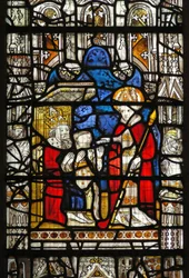 Fenêtre représentant Saint Martin chassant un diable?