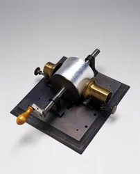 Réplique du Premier Phonographe, Inventé par Thomas Alva Edison (1847-1931) en 1877