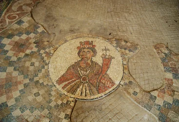 Mosaïque représentant Tyché, déesse de la fortune, provenant de l
