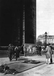 Tombe du Soldat Inconnu, Paris, 1931