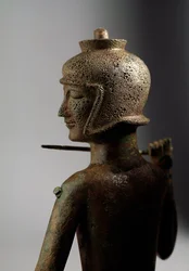 Civilisation étrusque : statuette de guerrier en bronze