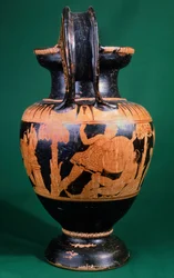 Cratère à volutes par le Peintre de Mayence, représentant une lutte entre un guerrier et une amazone. Poterie à figures rouges. Civilisation étrusque, IVe siècle av. J.-C.
